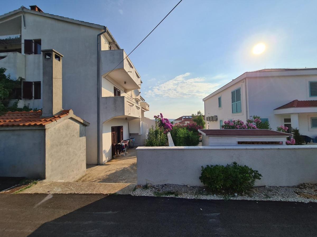 Apartmani Cosic Ante Dobropoljana Esterno foto