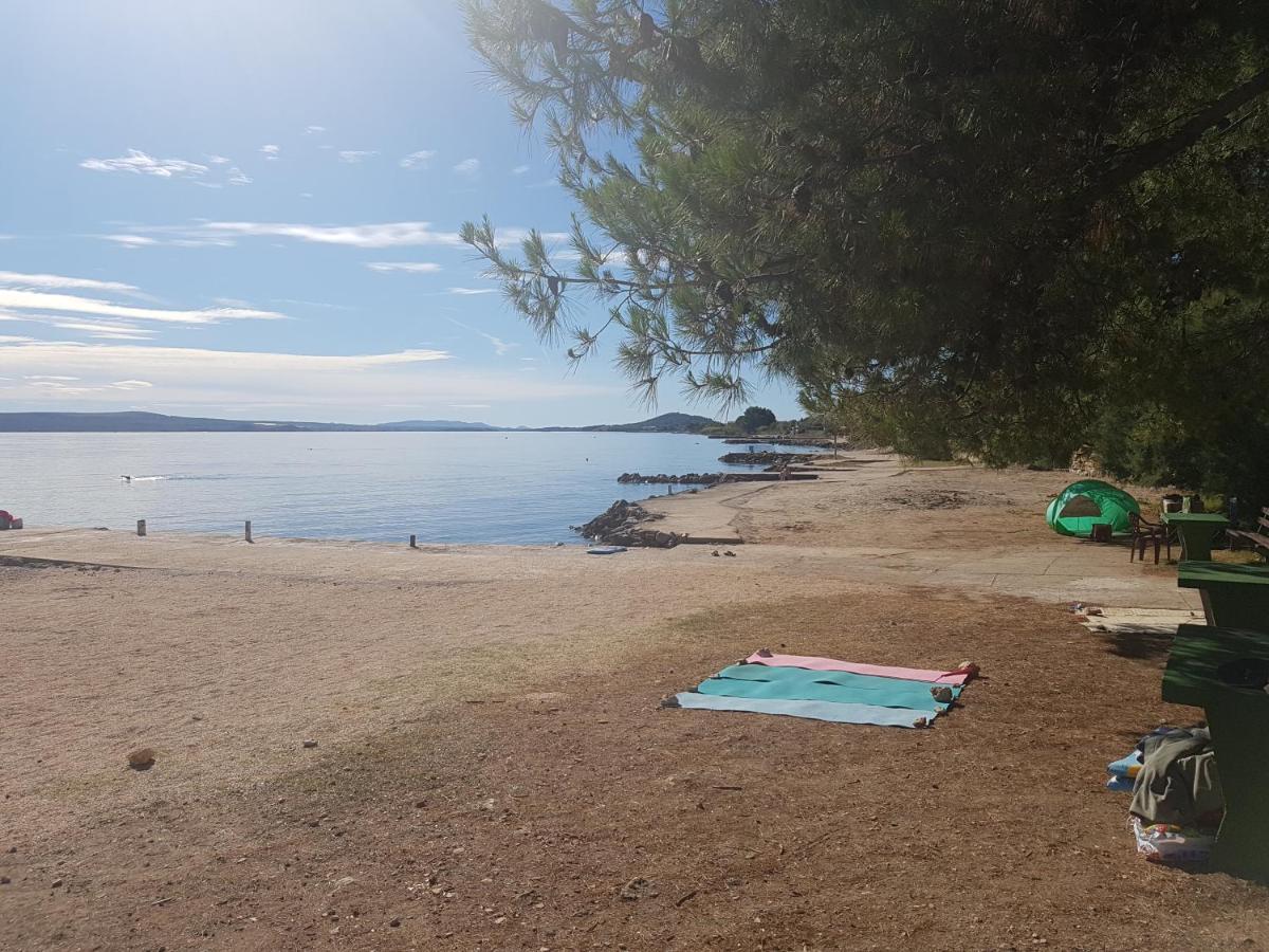 Apartmani Cosic Ante Dobropoljana Esterno foto