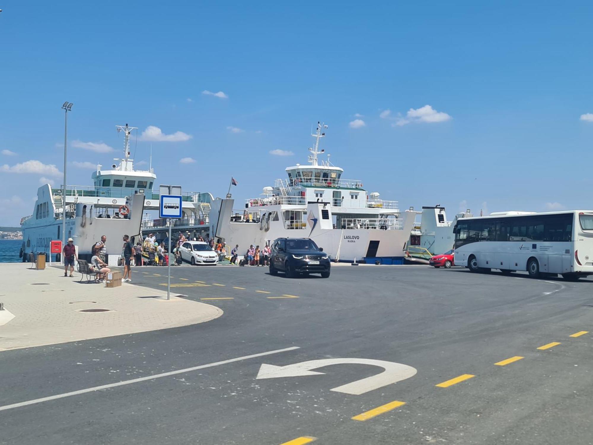Apartmani Cosic Ante Dobropoljana Esterno foto